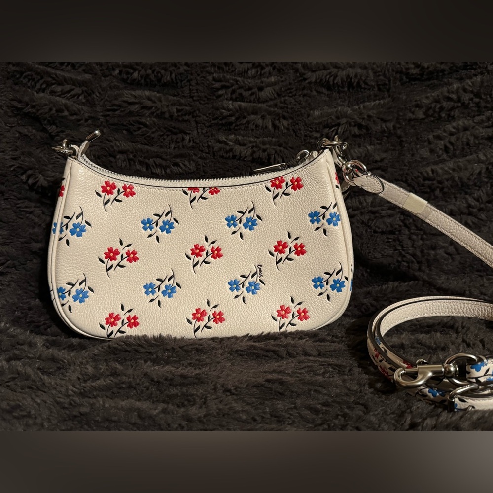 Coach NWOT Teri Shoulder Bag with Floral Print - in chalk, red and blue flowers - Picture 2 of 10